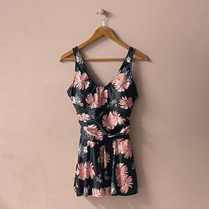 YOUNIQUE Black & Pink Tropical Floral Print One-Piece Swimsuit NWT Size M